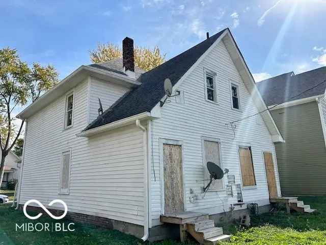 Multi-family house For Sale in 54, South Dearborn Street, Indianapolis, Indiana