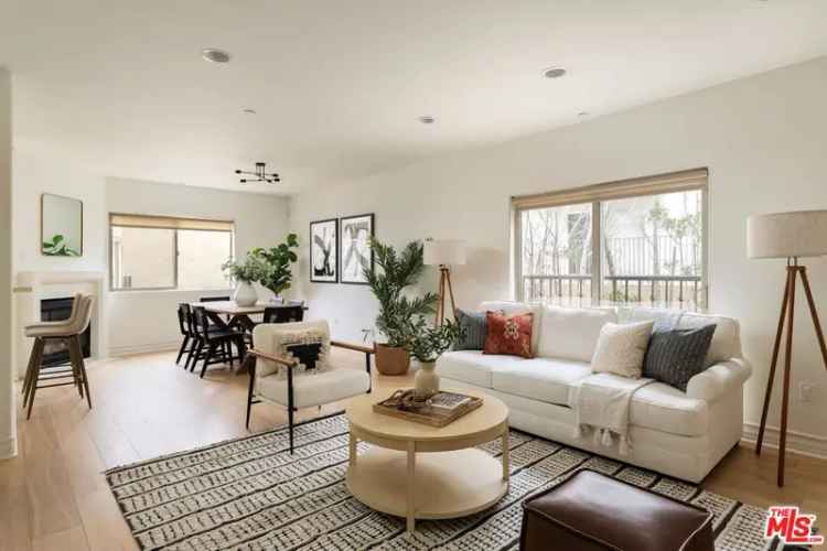 Condo For Sale in 936, North Hudson Avenue, Los Angeles, California