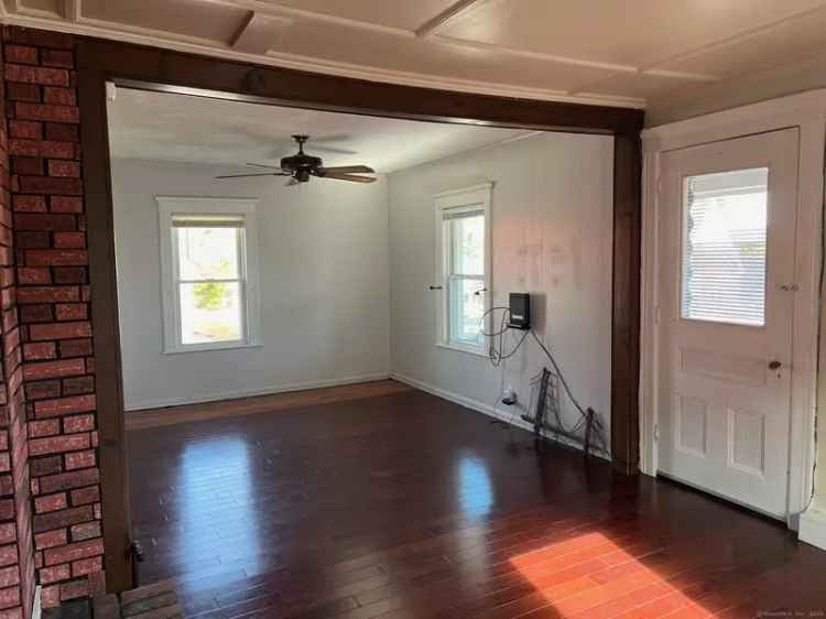 Multi-family house For Sale in 18, Iowa Street, Torrington, Connecticut