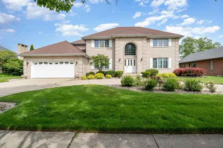 Single-family house For Sale in 1923, Maplewood Lane, Munster, Indiana