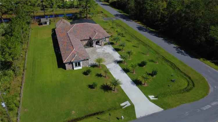 Single-family house For Sale in Wedgefield, Florida