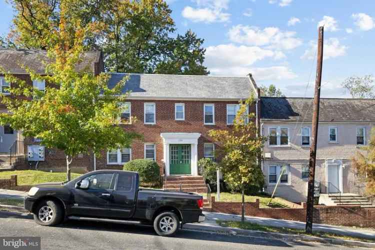 Multi-family house For Sale in 2331, Green Street Southeast, Washington, District of Columbia