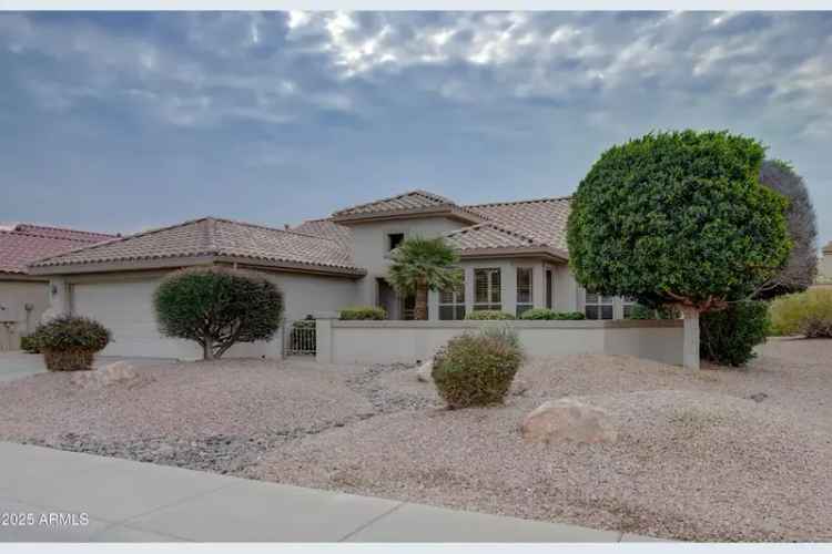 Single-family house For Sale in 17733, North Escalante Lane, Surprise, Arizona