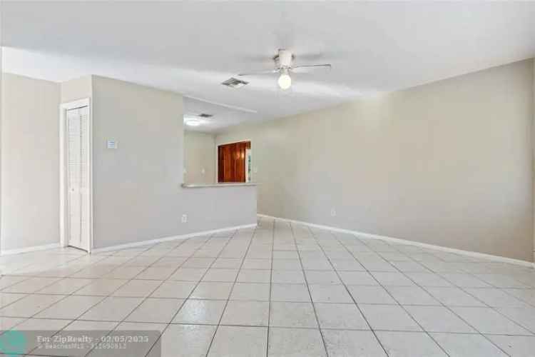 Single-family house For Sale in Pompano Beach, Florida