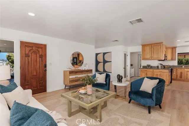 Single-family house For Sale in 1457, Salem Court, Oceanside, California