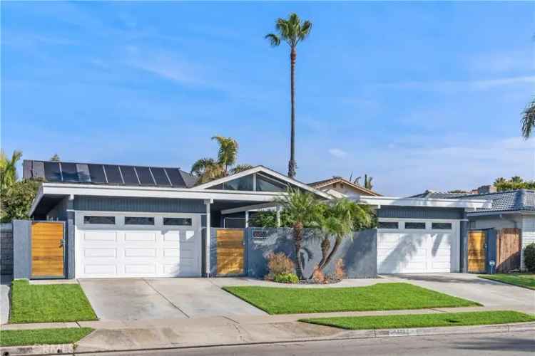 Single-family house For Sale in 16802, Bolero Lane, Huntington Beach, California