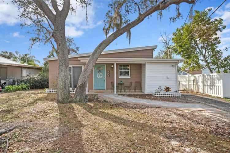 Single-family house For Sale in 4008, West North B Street, Tampa, Florida