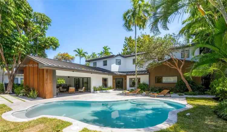 Single-family house For Sale in 545, Southwest 29th Road, Miami, Florida