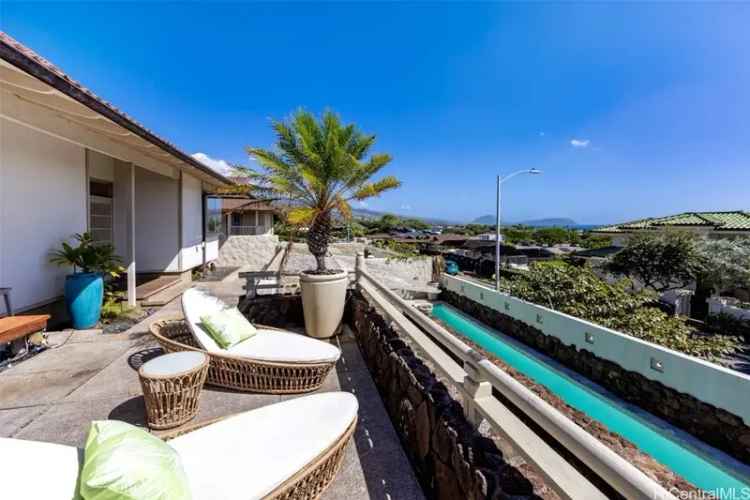 Single-family house For Sale in 3852, Poka Street, Honolulu, Hawaii