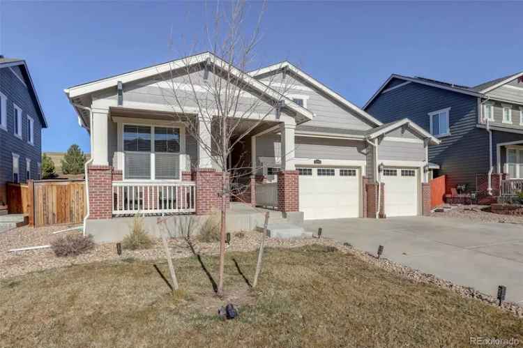 Single-family house For Sale in Thornton, Colorado