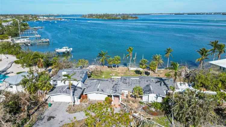 Single-family house For Sale in Longboat Key, Florida