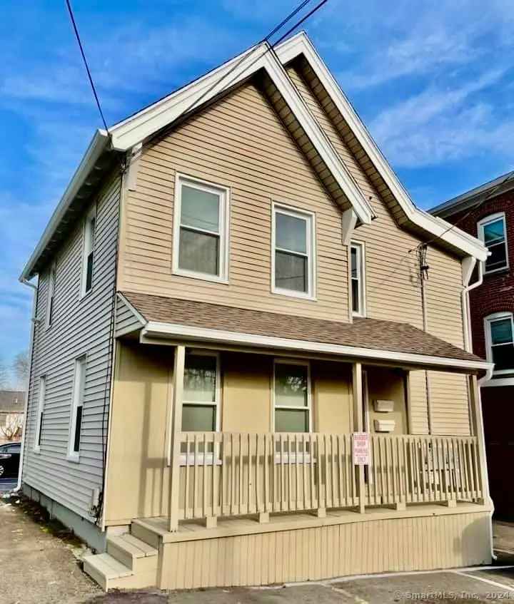 Multi-family house For Sale in 410, South Main Street, New Britain, Connecticut