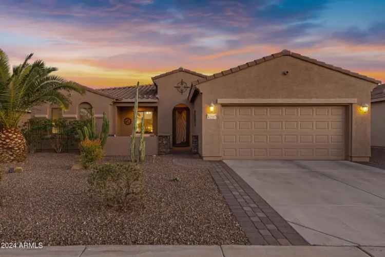 Single-family house For Sale in 42597, West Kingfisher Drive, Maricopa, Arizona