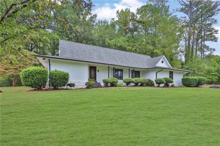 Single-family house For Sale in 257, Regal Drive Northwest, Lawrenceville, Georgia