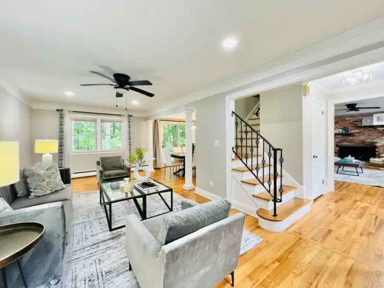 Single-family house For Sale in 68, Rockridge Lane, Stamford, Connecticut