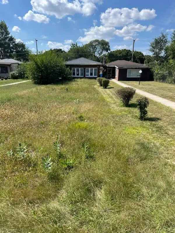 Single-family house For Sale in Chicago, Illinois