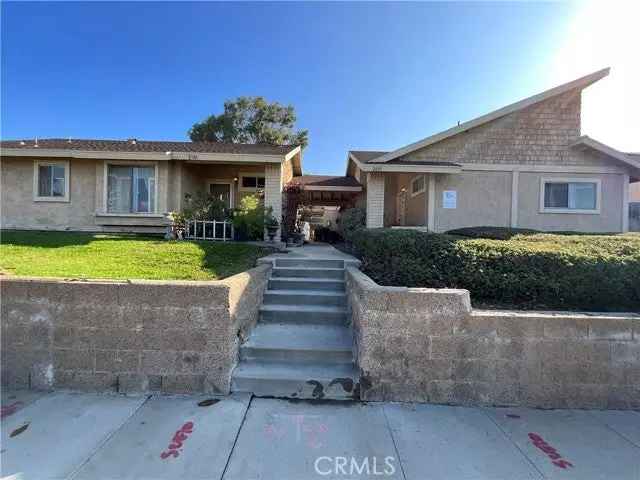 Multi-family house For Sale in 2695, North Canal Street, Orange, California