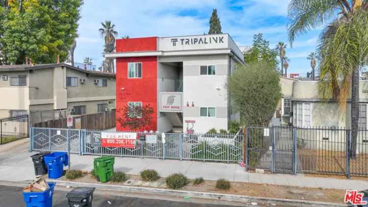 Multi-family house For Sale in 1231, West 36th Place, Los Angeles, California