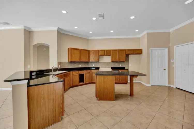 Single-family house For Sale in 4910, Bookelia Circle, Bradenton, Florida