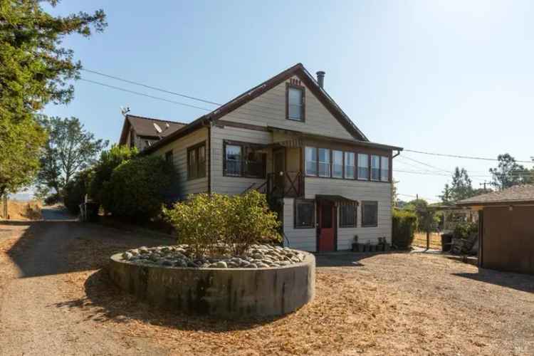 Single-family house For Sale in Petaluma, California