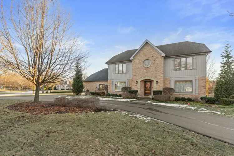 Single-family house For Sale in 301, Hambletonian Drive, Oak Brook, Illinois