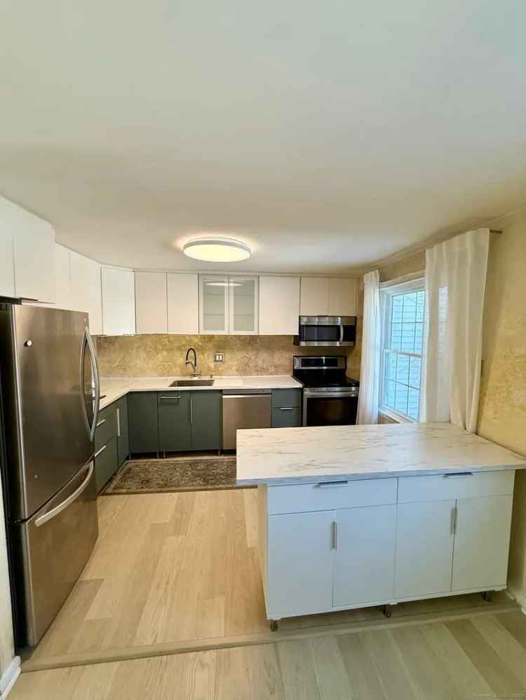 Condo For Sale in 66, Ambassador Drive, Manchester, Connecticut