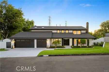 Single-family house For Sale in Villa Park, California