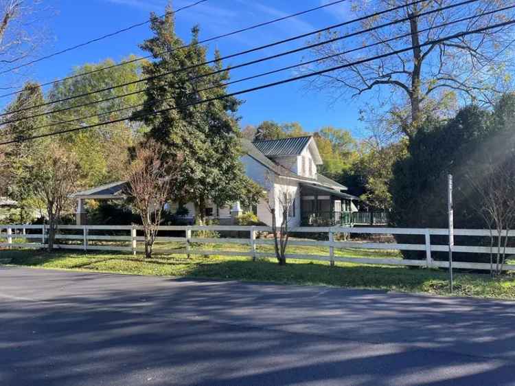 Single-family house For Sale in 295, Wolfe Street, Cohutta, Georgia