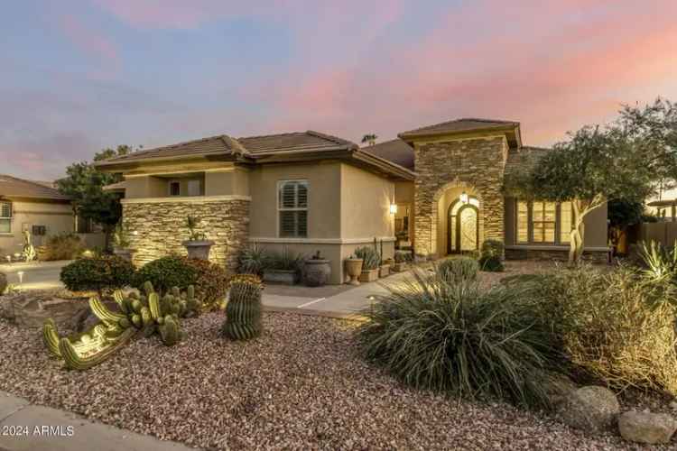 Single-family house For Sale in 16779, West Holly Street, Goodyear, Arizona