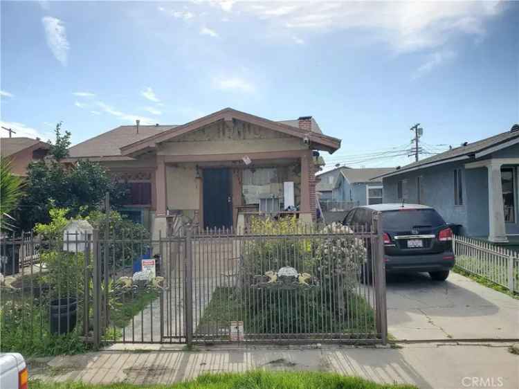 Single-family house For Sale in Los Angeles, California