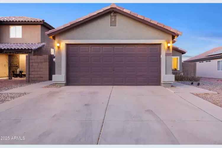 Single-family house For Sale in 12222, West Larkspur Road, El Mirage, Arizona