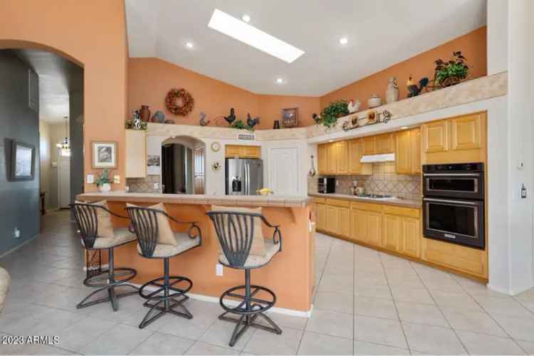 Single-family house For Sale in 17806, North Becke Lane, Surprise, Arizona