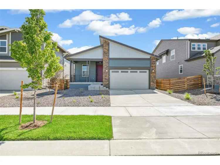 Single-family house For Sale in Commerce City, Colorado