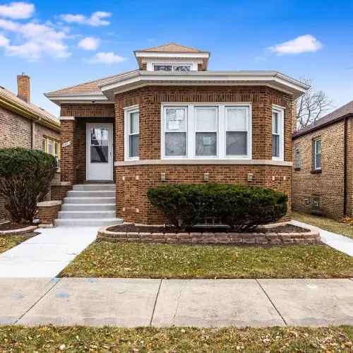 Single-family house For Sale in 9953, South Peoria Street, Chicago, Illinois