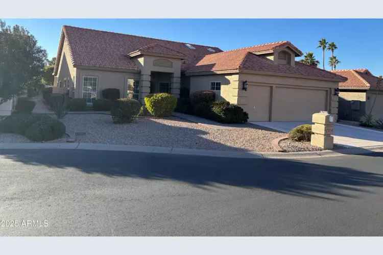 Single-family house For Sale in 25010, South Foxglenn Drive, Sun Lakes, Arizona