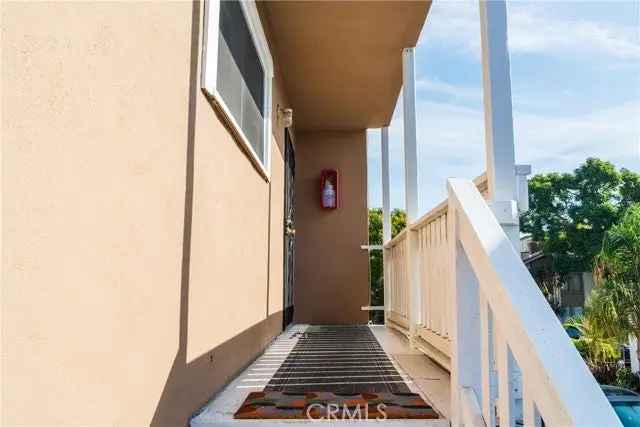 Multi-family house For Sale in 4155, Elm Avenue, Long Beach, California