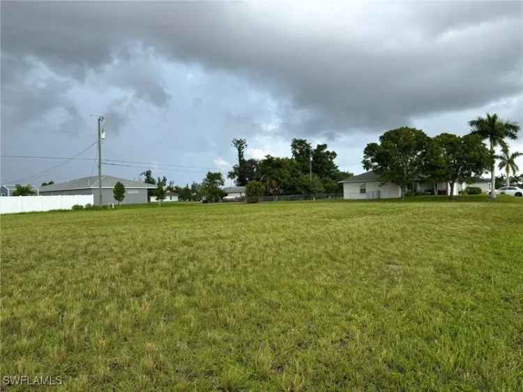 Land For Sale in Cape Coral, Florida