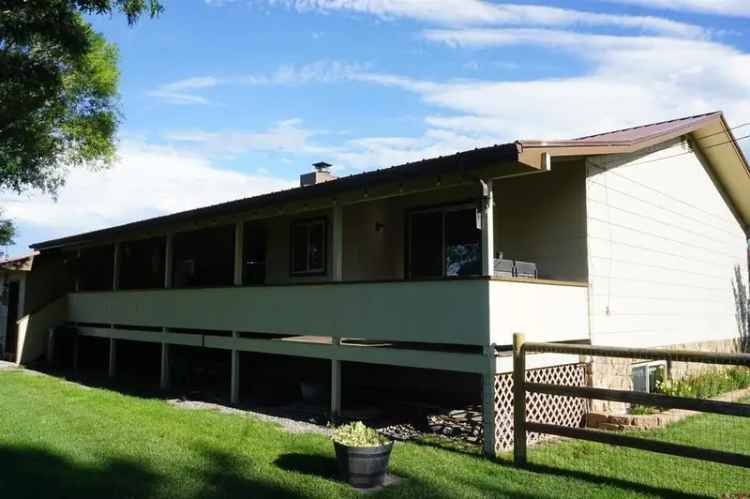 Single-family house For Sale in Colorado