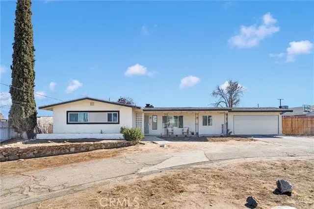 Single-family house For Sale in 9323, Timberlane Avenue, Hesperia, California