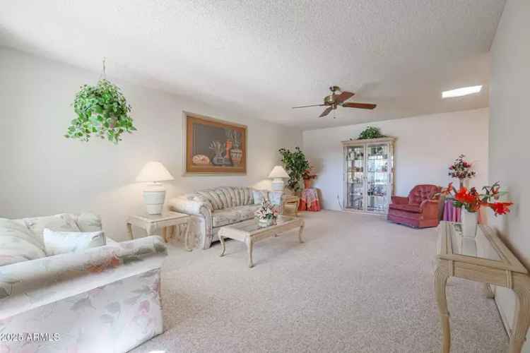 House For Sale in 17318, North Del Webb Boulevard, Sun City, Arizona