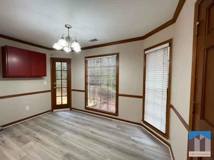 Conyers Home for Rent - Bonus Room, Fireplace, Updated Kitchen