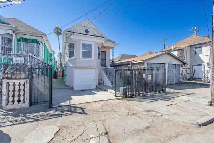 Single-family house For Sale in 913, 35th Avenue, Oakland, California