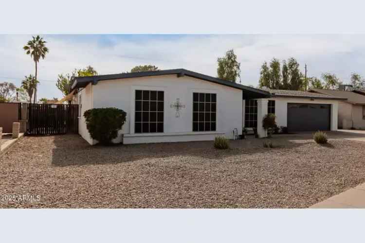 Single-family house For Sale in 4639, West Becker Lane, Glendale, Arizona