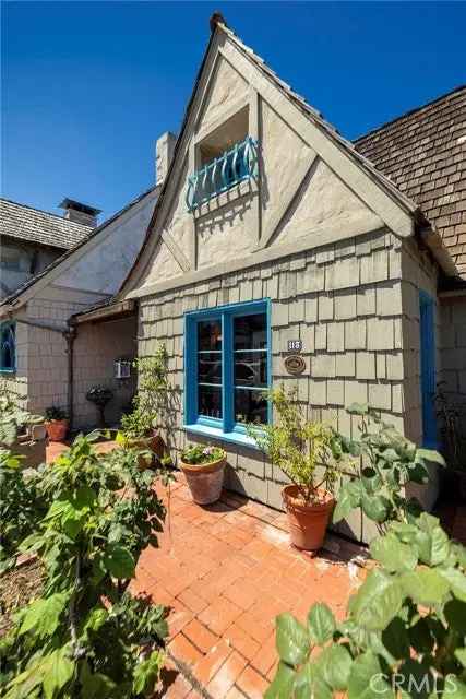 Single-family house For Sale in 115, Apolena Avenue, Newport Beach, California