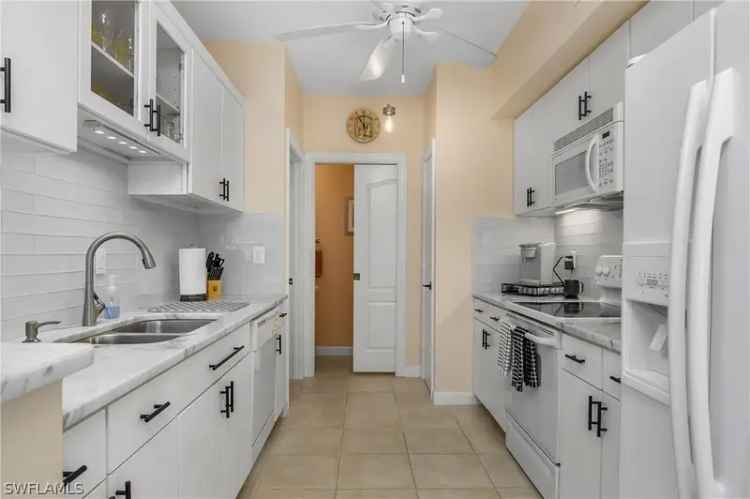 Single-family house For Sale in Bonita Springs, Florida