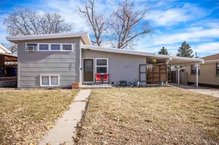 Single-family house For Sale in 1654, South Perry Street, Denver, Colorado