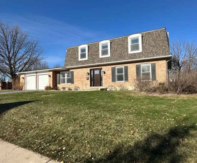 Single-family house For Sale in 841, South Grove Avenue, Barrington, Illinois