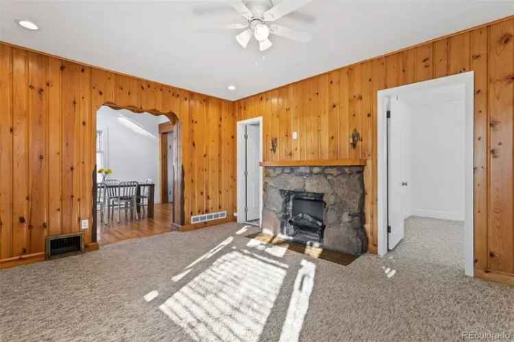 Single-family house For Sale in 2004, North Corona Street, Colorado Springs, Colorado