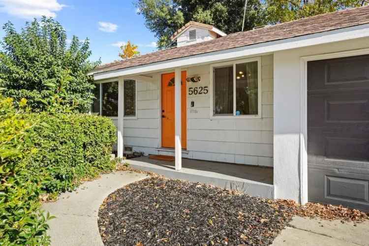 Single-family house For Sale in Sacramento, California