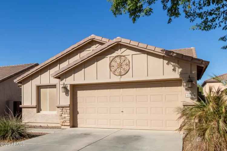 Single-family house For Sale in 4896, East Meadow Mist Lane, San Tan Valley, Arizona